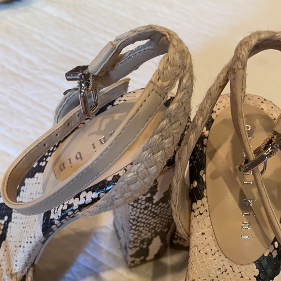 NWT GIANNI BINI shanika platform sandals - Picture 9 of 11